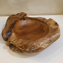 Schaal van teak wortel