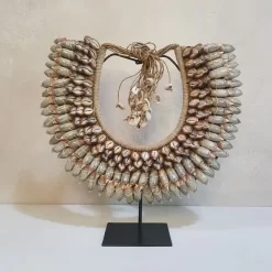Schelpendecoratie op standaard 'Praya'