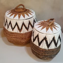 Mand van bananenblad met deksel - wit. Set 2