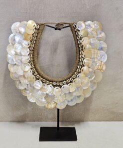 Schelpendecoratie op standaard 'Pasir'
