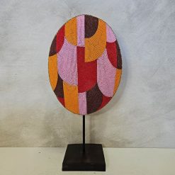 Kralendecoratie op standaard 'Bindu'
